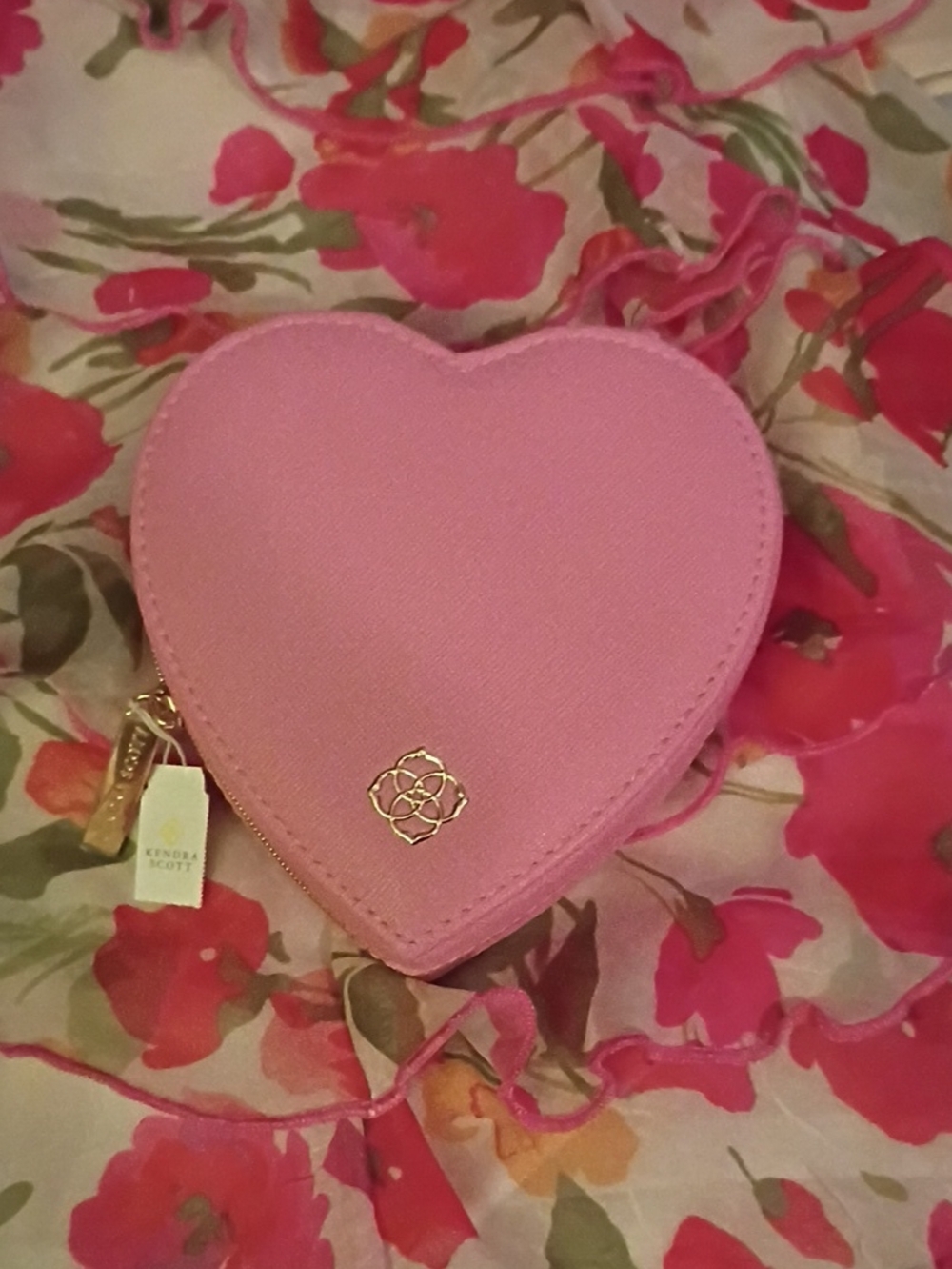 ❤️NWT KENDRA SCOTT Pink Heart Shaped Travel Jewelry Case